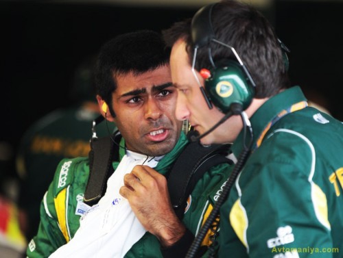 2-test103-karun-chandhok-t-rief-outing-in-his-lotusjpg-small.jpg (42.52 Kb)