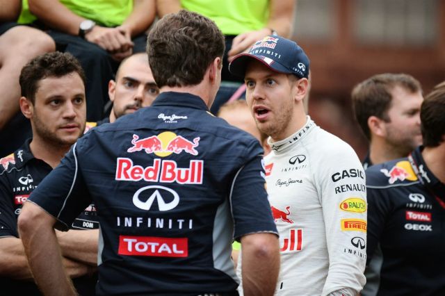 5284_vettel.jpg (51.07 Kb)